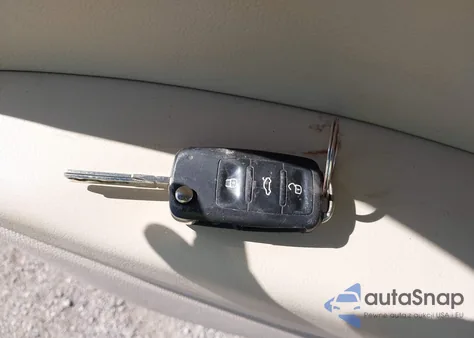 2015 Volkswagen Passat 1.8T Limited Edition из США, поврежденный, VIN 1VWAT7A37FC097151